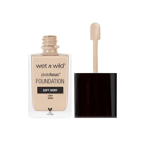WetnWild Photo Focus Foundation MATTE - Soft Ivory - E362C